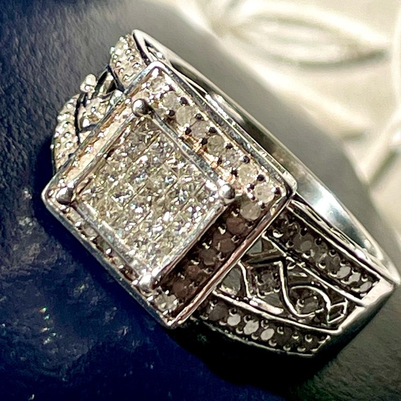 SJ 925 Square Princess Cut Diamond Ring - Picture 6 of 11